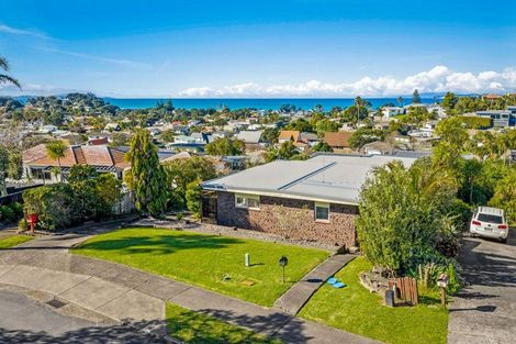 Photo of property in 1/20 Halldene Terrace, Red Beach, 0932