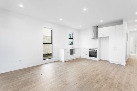 Photo of property in 2/2 Riversdale Road, Avondale, Auckland, 1026