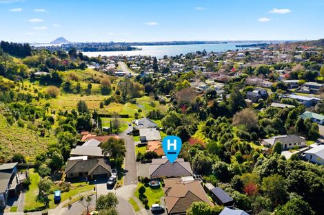 Photo of property in 18 Bateleur Close, Welcome Bay, Tauranga, 3112