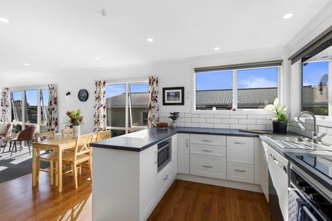 Photo of property in 8 Tikati View, Titahi Bay, Porirua, 5022