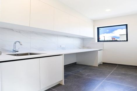 Photo of property in 37 Horokaka Street, Massey, 0614