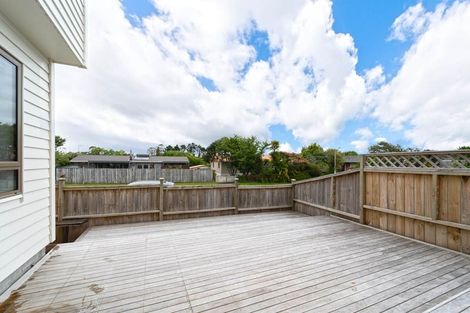 Photo of property in 6a St Catherine Crescent, West Harbour, Auckland, 0618