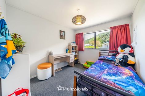 Photo of property in 3 Utah Grove, Totara Park, Upper Hutt, 5018