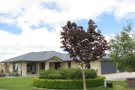 Photo of property in 8 Calvandra Grove, Rangiora, 7400