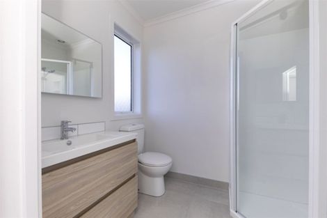 Photo of property in 11 Rauta Way, Helensville, 0800