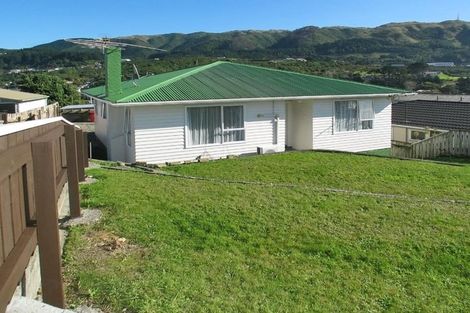 Photo of property in 10 Roberts Street, Tawa, Wellington, 5028