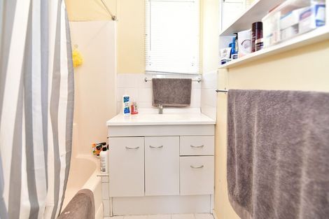 Photo of property in 53 Rautawhiri Road, Helensville, 0800