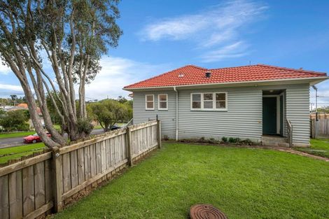 Photo of property in 4 Massey Avenue, Greenlane, Auckland, 1061