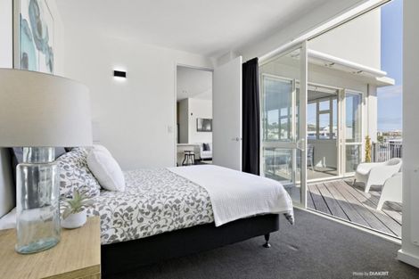 Photo of property in De Vere Apartments, 7/23 Tennyson Street, Te Aro, Wellington, 6011