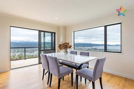 Photo of property in 8 Poto Road, Normandale, Lower Hutt, 5010