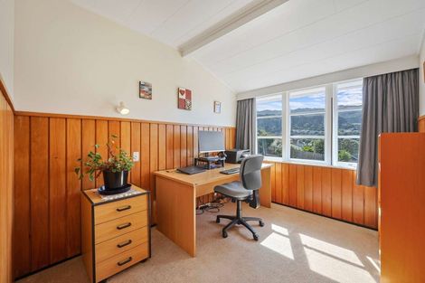 Photo of property in 61 Ranui Terrace, Tawa, Wellington, 5028