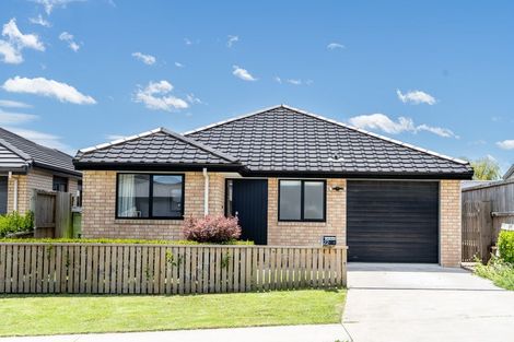 Photo of property in 22 North Ridge Drive, Rototuna North, Hamilton, 3210