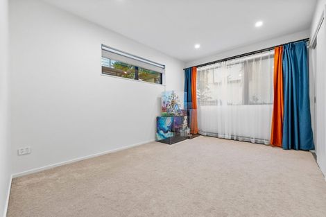 Photo of property in 152b Luckens Road, West Harbour, Auckland, 0618