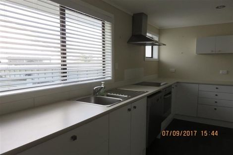 Photo of property in 2/46 Gulf View Road, Murrays Bay, Auckland, 0630