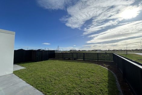 Photo of property in 37 Bill Miller Drive, Papamoa, 3118