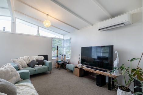 Photo of property in 190 Golf Road, Titirangi, Auckland, 0604