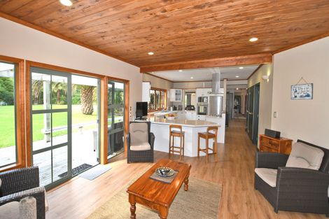 Photo of property in 28 Kaipara Flats Road, Dome Forest, Warkworth, 0981