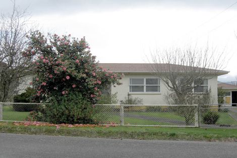 Photo of property in 4 Massey Street, Greytown, 5712