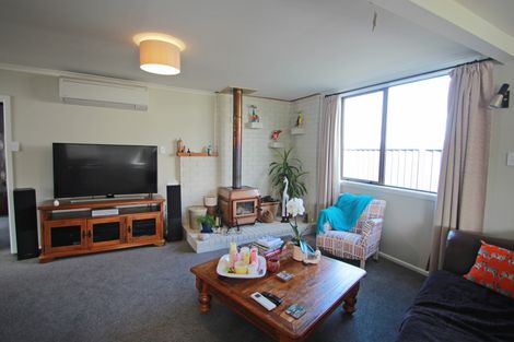 Photo of property in 10 Tweed Street, South Hill, Oamaru, 9400