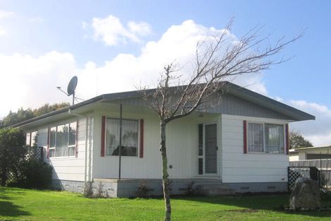 Photo of property in 73 Sutherland Crescent, Westbrook, Palmerston North, 4412