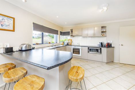 Photo of property in 2 Tanah Merah Drive, Papakura, 2110