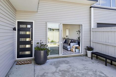 Photo of property in 56a Mo Street, Camborne, Porirua, 5026