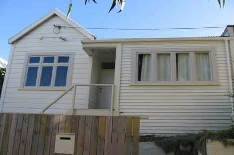 Photo of property in 7 Fallowfield Avenue, Mount Victoria, Wellington, 6011