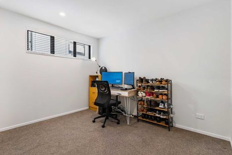 Photo of property in 23 Tokai Place, Glen Eden, Auckland, 0602