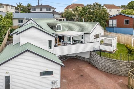 Photo of property in 9 San Marino Drive, Henderson, Auckland, 0612