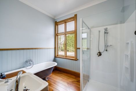 Photo of property in 137 Swamp Road, Fernhill, Napier, 4183