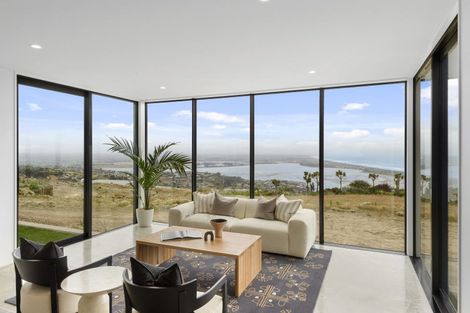 Photo of property in 17 Rauhea Lane, Clifton, Christchurch, 8081