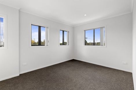 Photo of property in 2/9 Marlene Avenue, Te Atatu South, Auckland, 0610