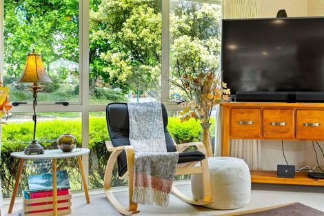 Photo of property in 15 Huntaway Lane, Te Atatu Peninsula, Auckland, 0610