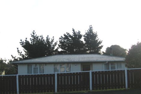 Photo of property in 75 Castor Crescent, Cannons Creek, Porirua, 5024