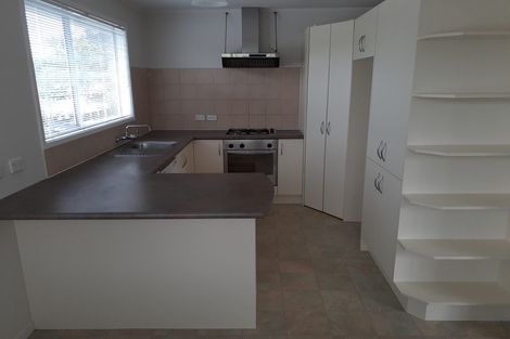 Photo of property in 4 Tahu Crescent, Sunnynook, Auckland, 0620