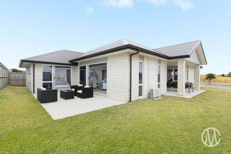 Photo of property in 51 Golden Sands Drive, Papamoa Beach, Papamoa, 3118