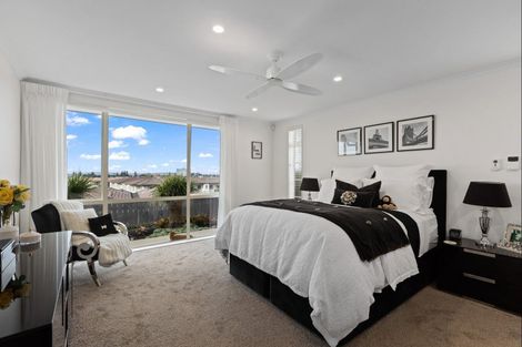 Photo of property in 29 The Ritz, Orewa, 0931