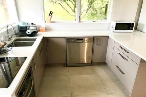 Photo of property in 1/5 Keldale Place, Forrest Hill, Auckland, 0620