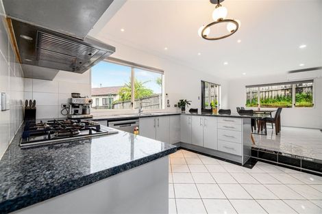 Photo of property in 23 Virginia Street, Henderson, Auckland, 0612