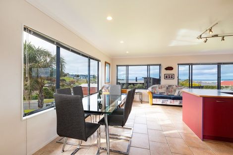 Photo of property in 27 Cullen Street, Mangawhai Heads, Mangawhai, 0505
