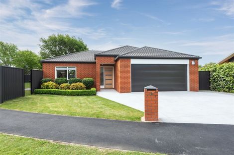 Photo of property in 36 Mauger Drive, Heathcote Valley, Christchurch, 8022