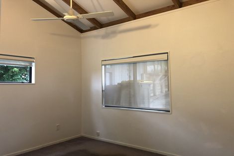 Photo of property in 949 East Coast Road, Torbay, Auckland, 0630