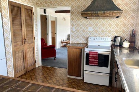 Photo of property in 320 Ocean Road, Whangamata, 3620