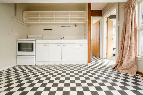 Photo of property in 117 Somerfield Street, Somerfield, Christchurch, 8024