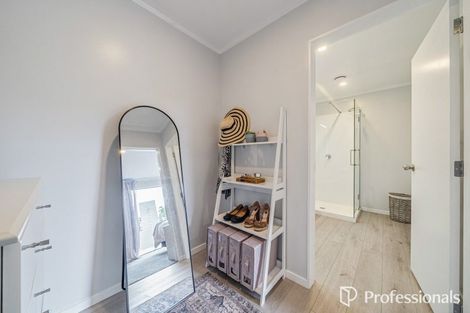 Photo of property in 13 Otamarau Grove, Maungaraki, Lower Hutt, 5010