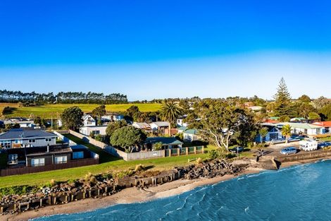 Photo of property in 11 Ronald Avenue, Glenbrook, Waiuku, 2681