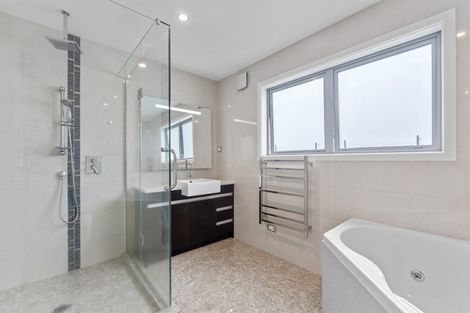 Photo of property in 21a Macleans Road, Bucklands Beach, Auckland, 2014