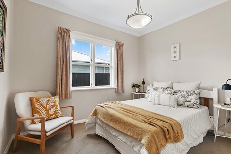 Photo of property in 22 Resolution Street, Lyall Bay, Wellington, 6022