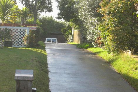 Photo of property in 3 Freshney Place, Hillpark, Auckland, 2102