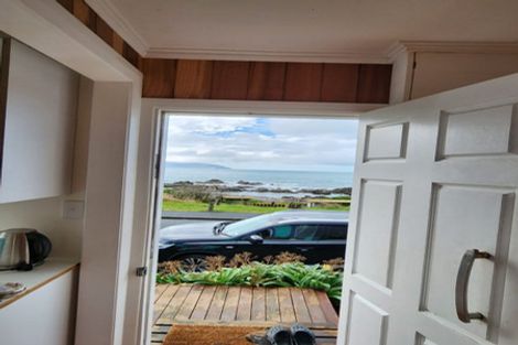 Photo of property in 130 Owhiro Bay Parade, Owhiro Bay, Wellington, 6023